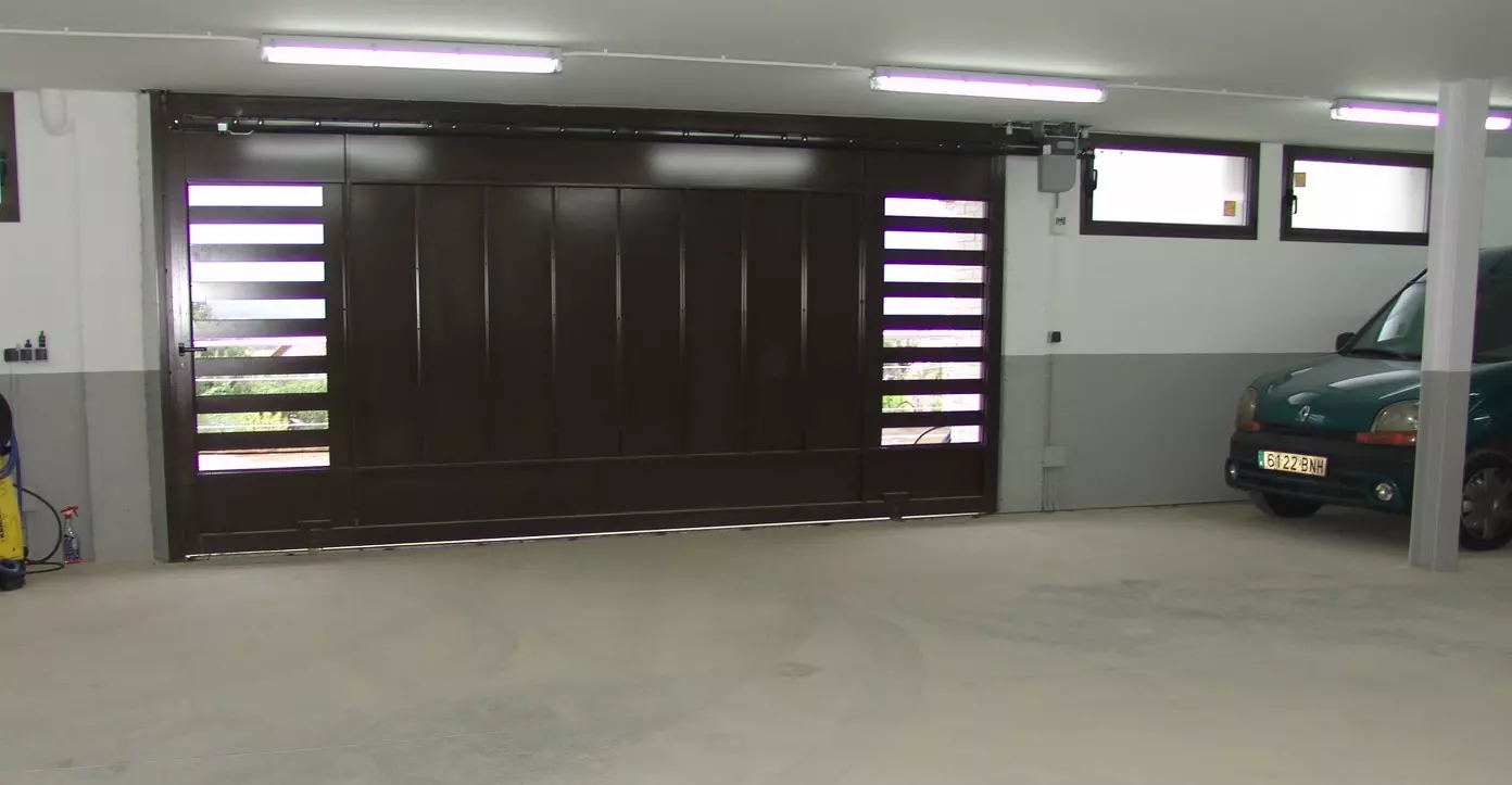 Puertas correderas garaje Toledo
